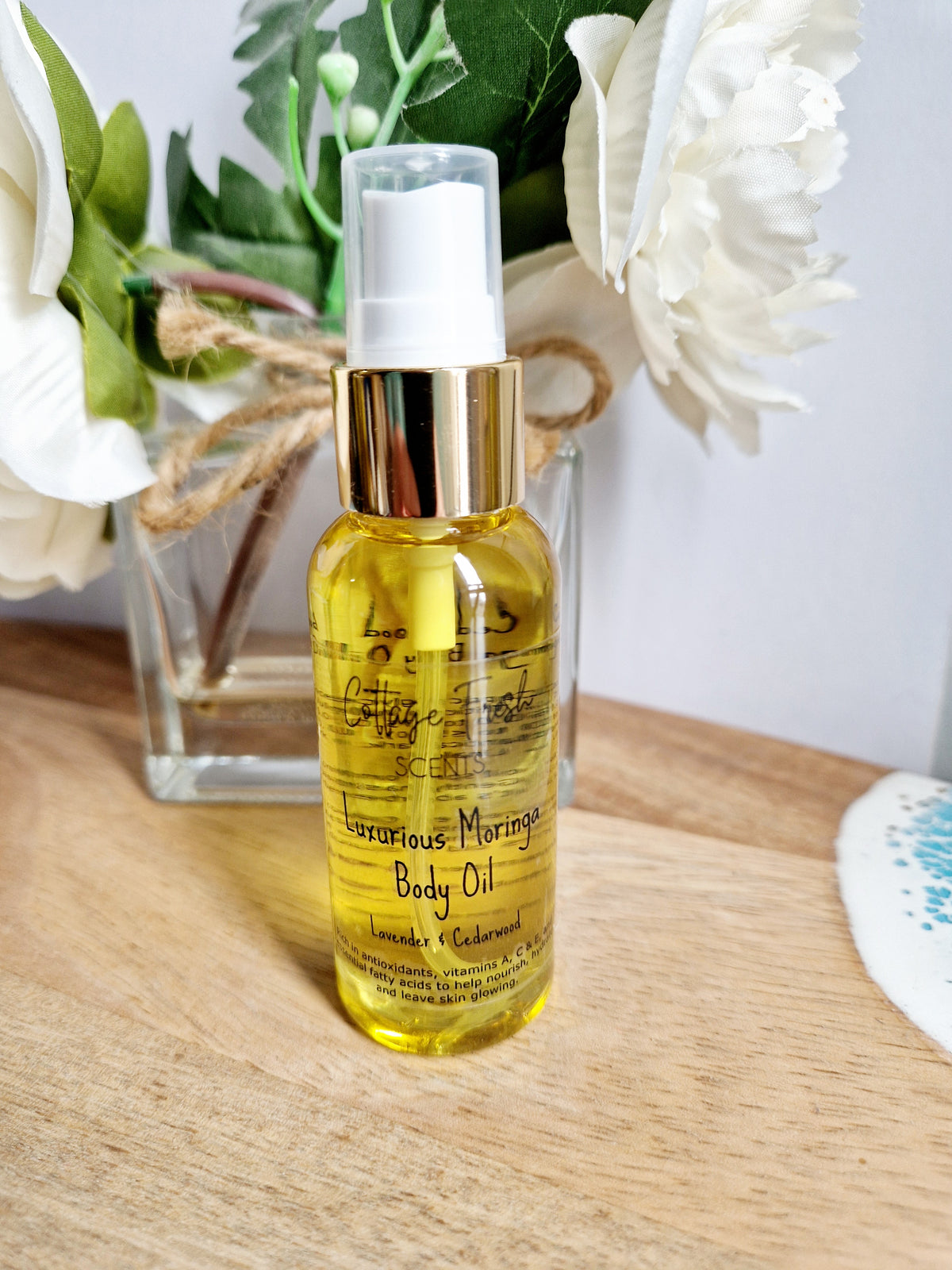 Natural Vegan - Luxurious Moringa Body Oil: Lavender & Cedarwood Scented